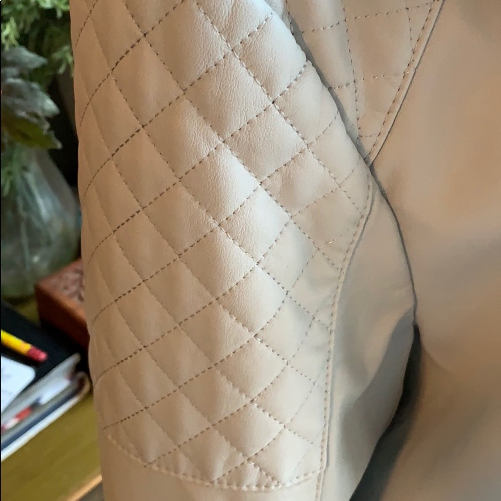 Jacket - Picture 6 of 16